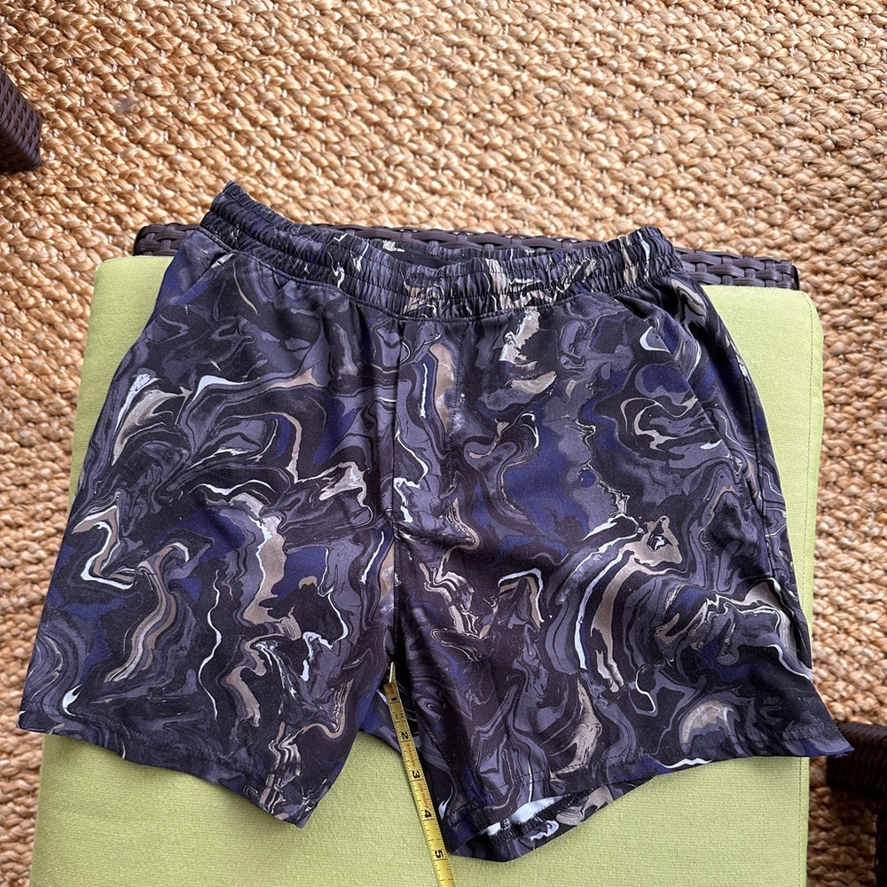Men’s Lululemon shorts